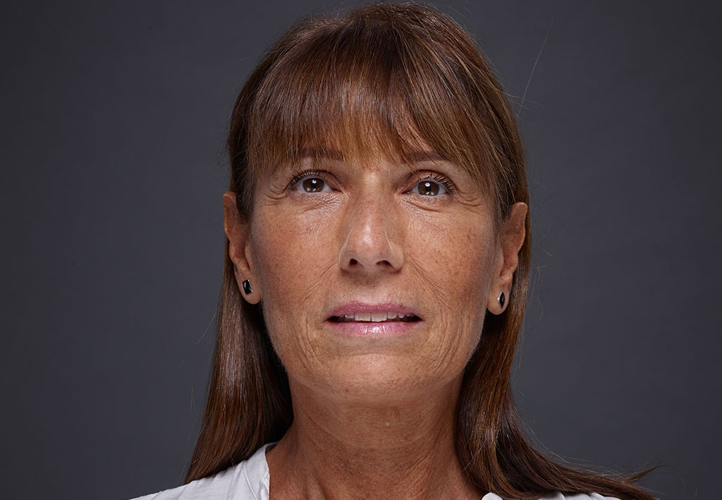 Woman face with brown eyes and brown hairs | Fillmed